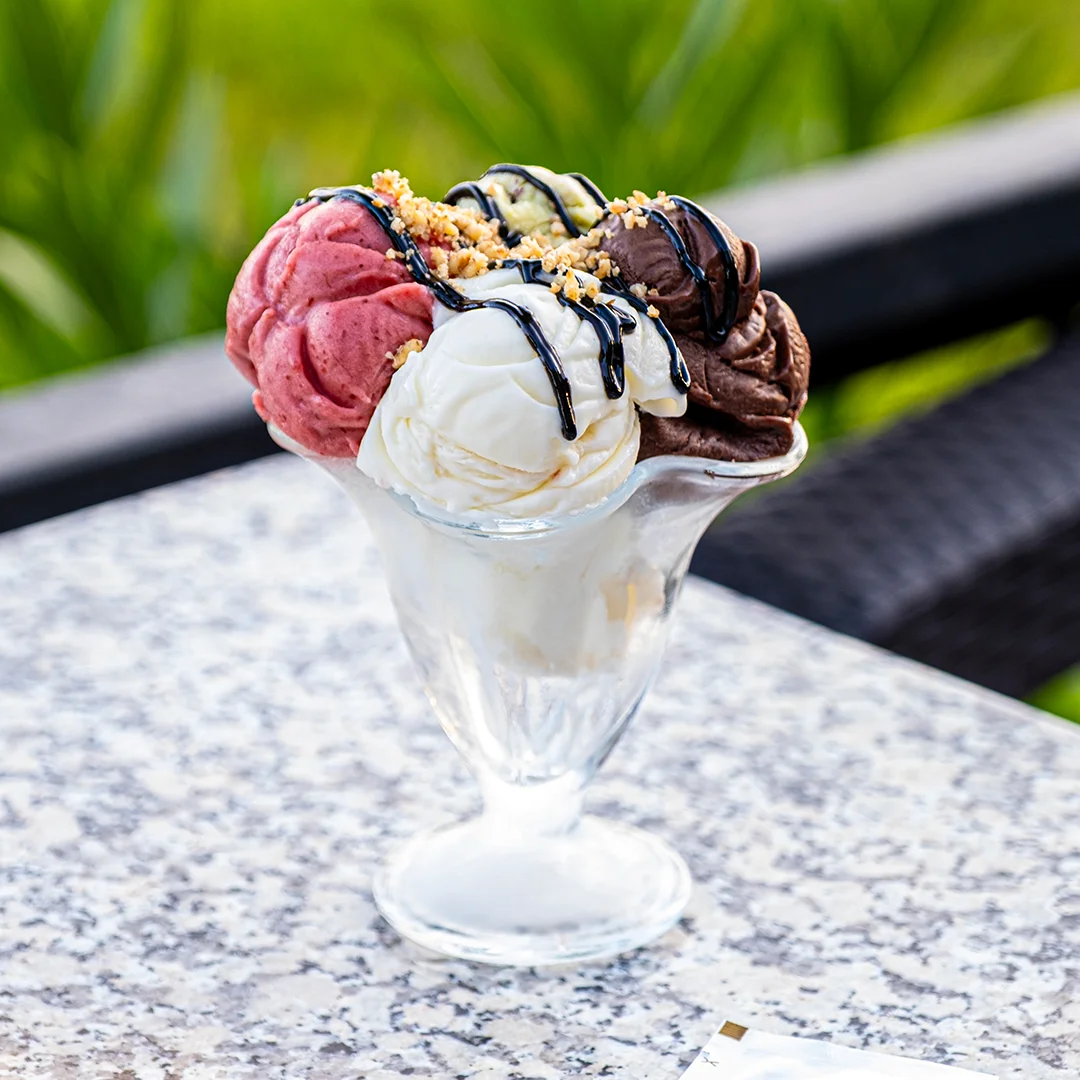 Top 60₺
Porsiyon 180₺

ÇEŞİTLERİMİZ: Vanilyalı, Kakaolu, Fıstıklı, Kavunlu, İtalyan Karamelli, Karamelli, Limonlu, Çilekli, Kivili, Oreolu. 